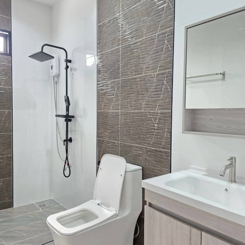 EP0916 | Huayyai NO 81/33 Type 58.7 sq,wah 3 bed 2 bath Sale 4,990,000 Baht
