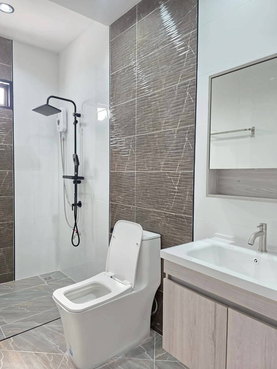 EP0916 | Huayyai NO 81/33 Type 58.7 sq,wah 3 bed 2 bath Sale 4,990,000 Baht
