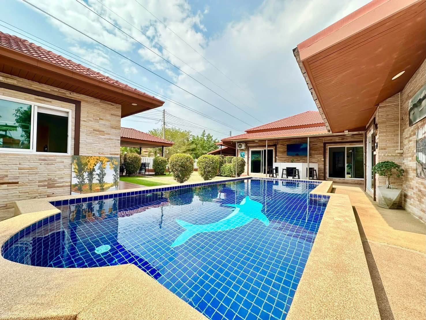 EP0917 | For Rent 1000,000 Soi Siam Country Club, 3 houses, 6 bedrooms, 7 bathrooms (all en-suite), accommodates 12 guests