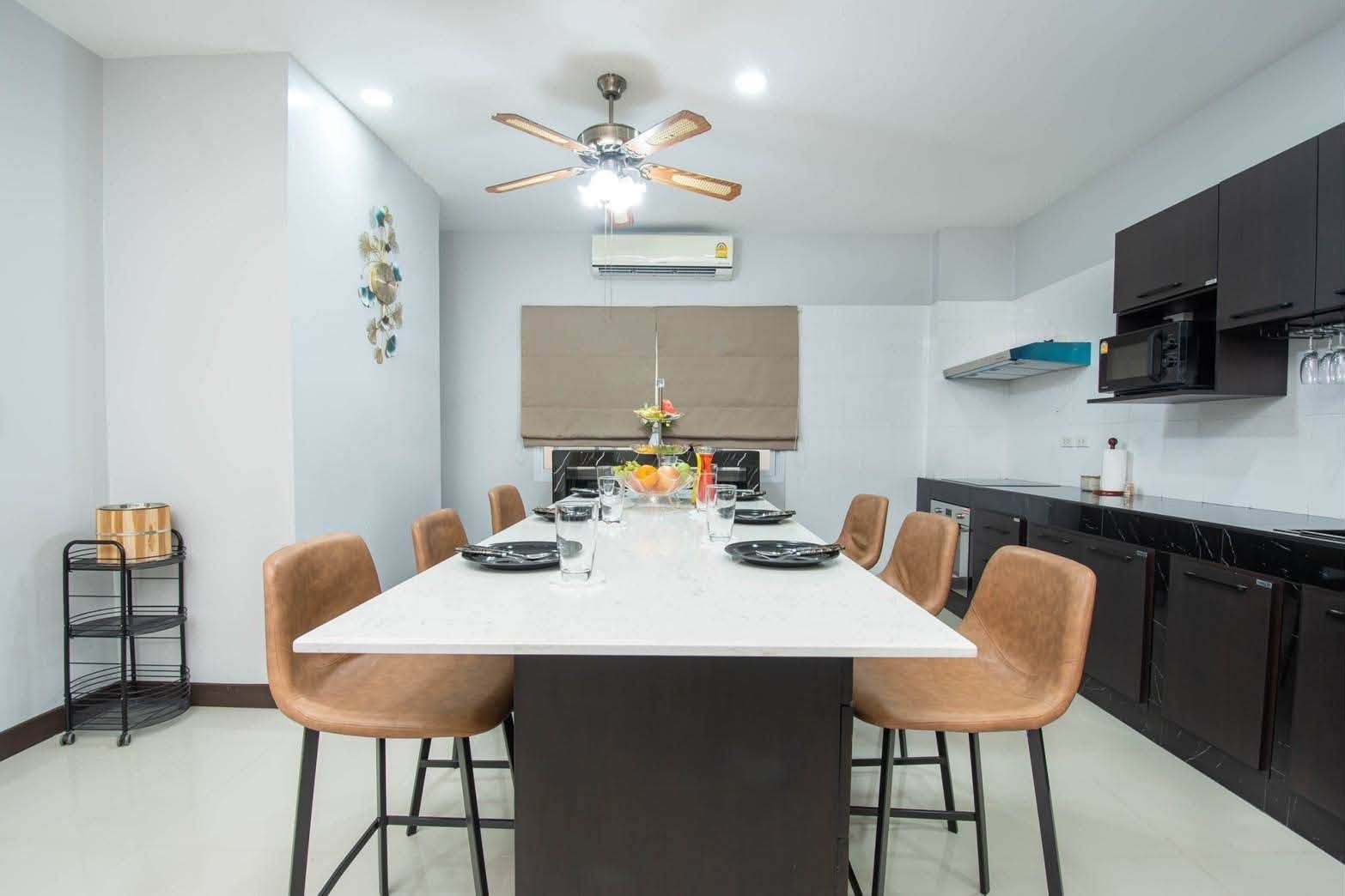EP0917 | For Rent 1000,000 Soi Siam Country Club, 3 houses, 6 bedrooms, 7 bathrooms (all en-suite), accommodates 12 guests