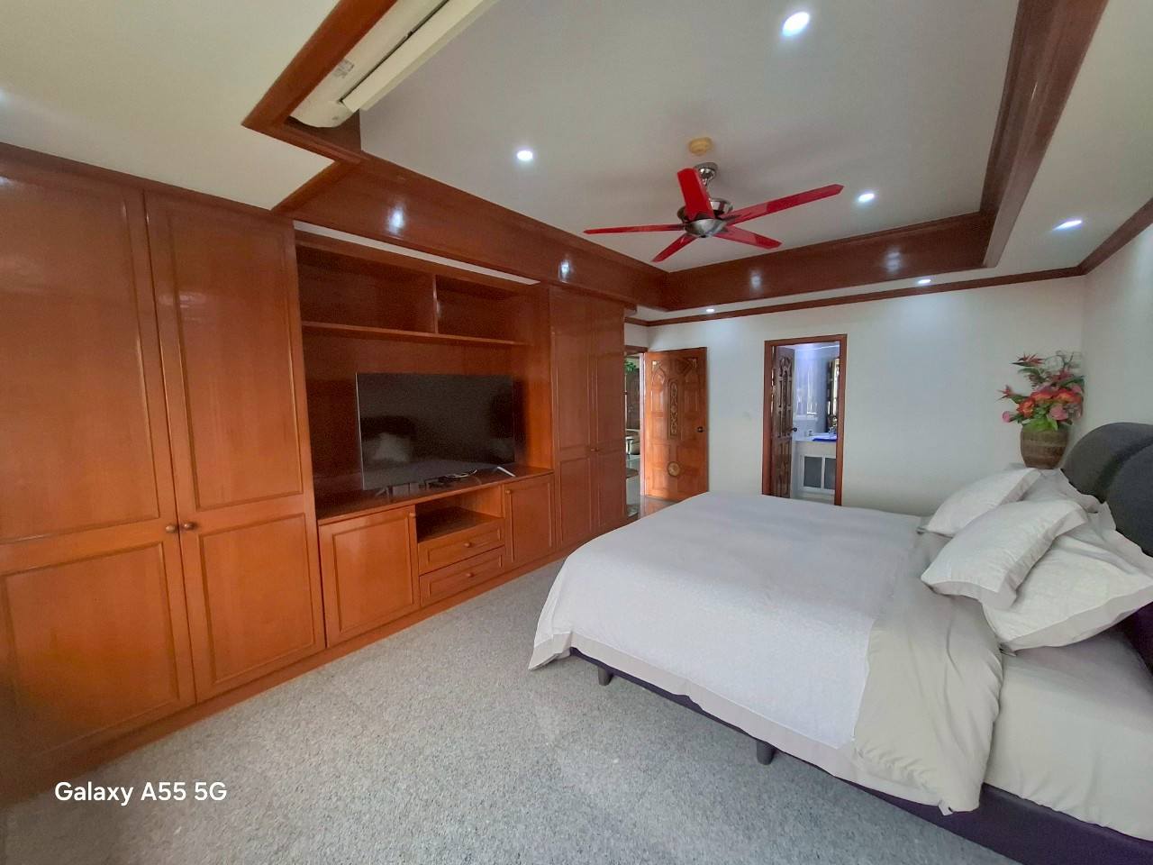 EP0951 | Jomtien Plaza Condotel Stunning sea view with 2 beds 2baths sale 9,900,000 MLB