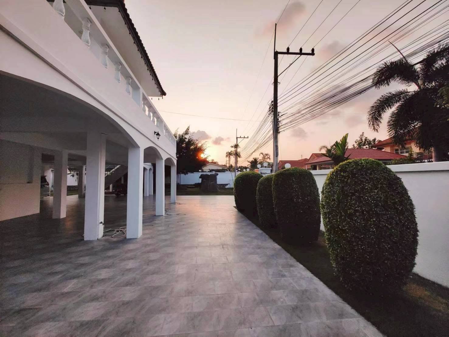 EP0954 | 9 beds 9 baths Grange pool villa near Tara international school sale 22,000,000 MLB