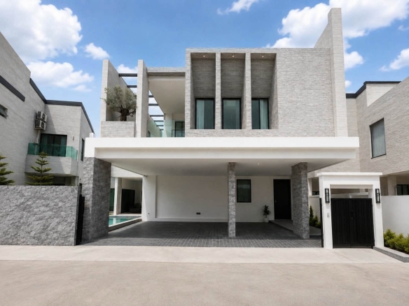 EP0932 | Huay Yai Area Outstanding Home Features: • 5 Bedrooms | 4 Bathrooms — Spacious and private