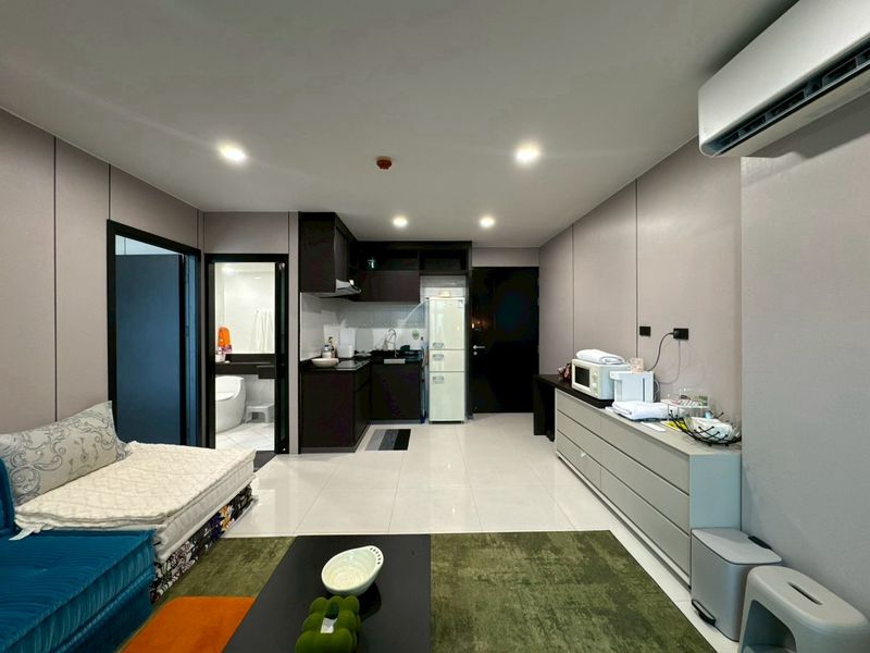 EP0977 | THE OCEAN PEARL PRATUMNAK Beautiful 1-Bedroom Condo in Pratumnak